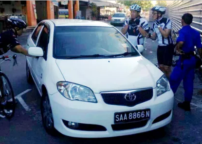 Ibu sudah gila tinggalkan anak tidur dalam kereta dan dilarikan orang lain