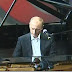Кому так бескорыстно пел о любви Путин?