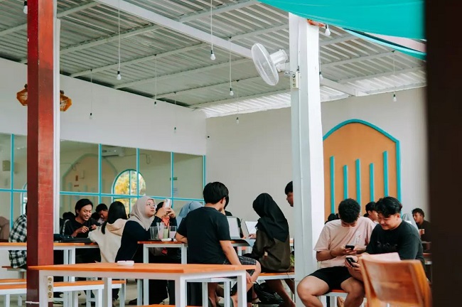 suasana stako kopi malang