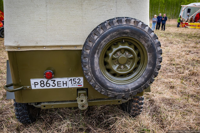 Заднее запасное колесо ГАЗ-67