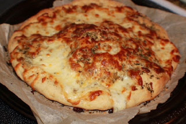 baked white pizza