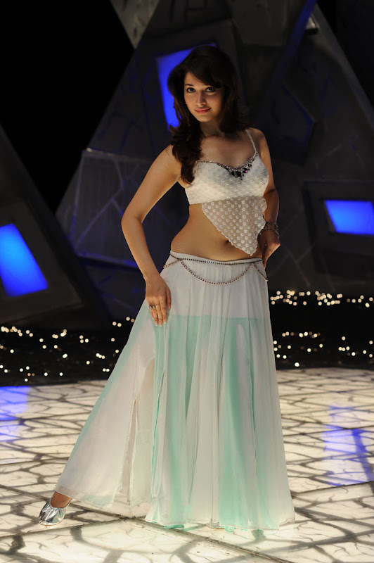 Actress Tamanna Stills Gallery navel show