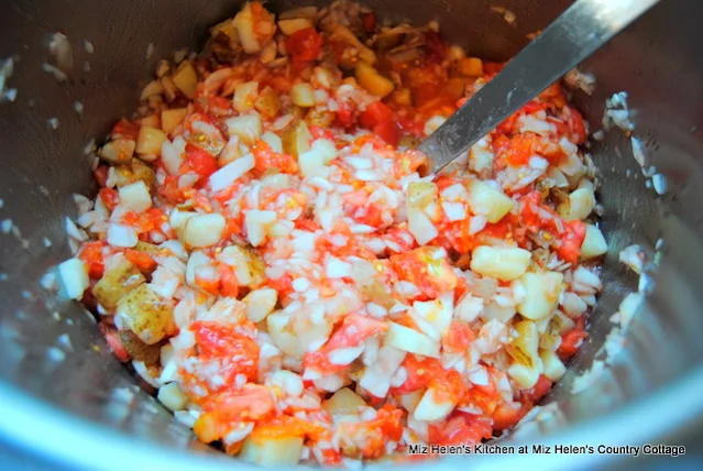 Canning Potato & Tomato Garden Soup: Garden to Canner at Miz Helen's Country Cottage