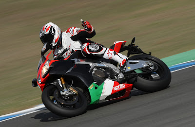 2011 Aprilia RSV4 Factory APRC SE First Ride