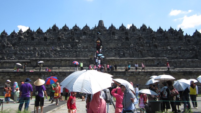 Candi Borobudur Saat Pertama Ditemukan, Check Out Candi 