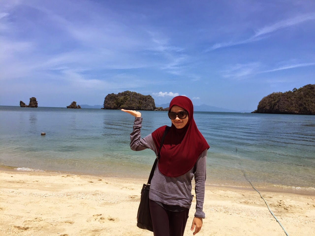 Part 3 : Pantai Tanjung Rhu, Parasailing Awesome, Aiskrim ...
