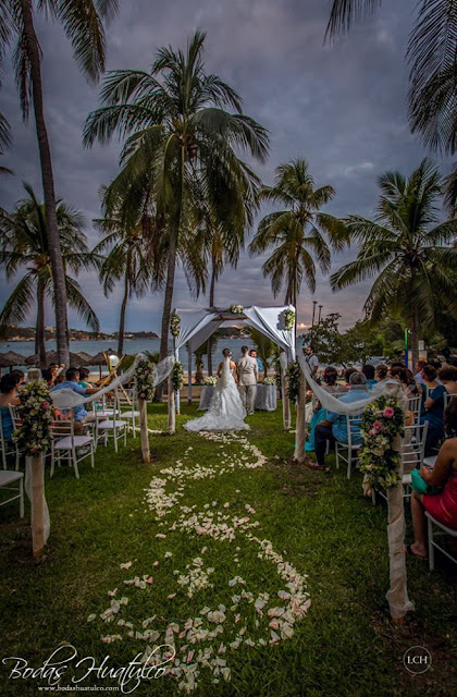 boda en playa, beach wedding, Oaxaca, México, Bodas Huatulco, Wedding Planner