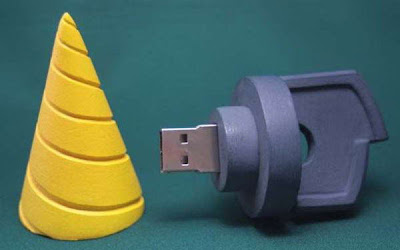 Foto Unik 33 USB yang Unik