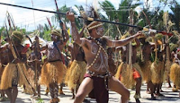 http://senbudi.blogspot.com/2015/12/tarian-tarian-berasal-dari-papua.html