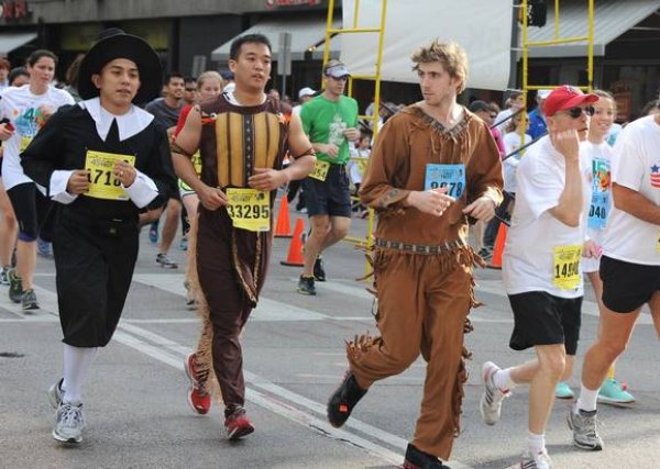 10 Turkey Trot Costumes that Win Thanksgiving