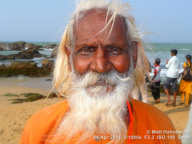 © Matt Hahnewald, Facing the World, close-up, portrait, street portrait, Dravidian people, South India, Kanyakumari, ghats, headshot, Hindu man, old man, pilgerer, white beard