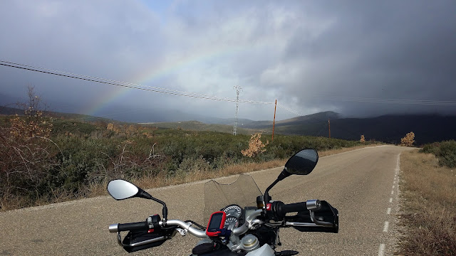 BMW F800GS:Trail Forever. Haciendo amigos por la Tejera Negra.