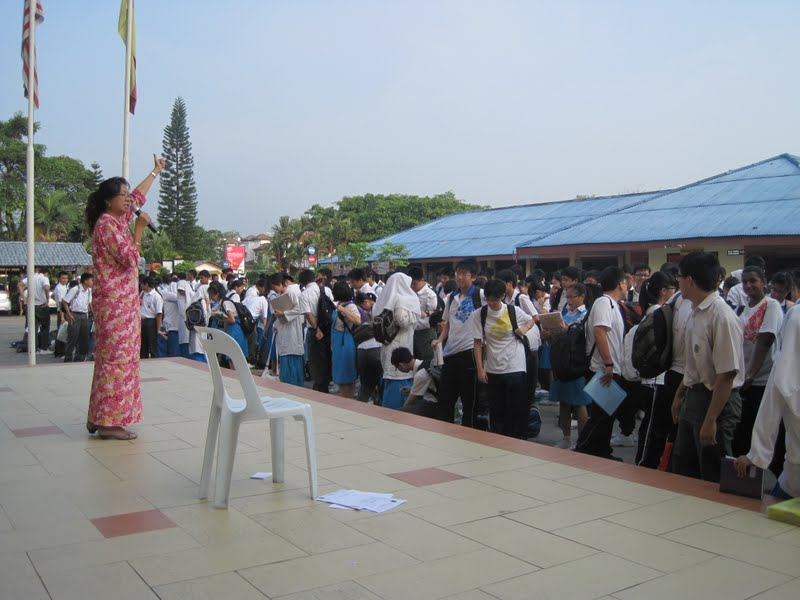 Sehari dalam Sejarah . . .: TAKLIMAT MOTIVASI OLEH PN 