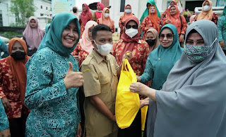 Peringati Hari Kartini, TP PKK dan DWP Luwu Anjangsana Ke Panti Asuhan