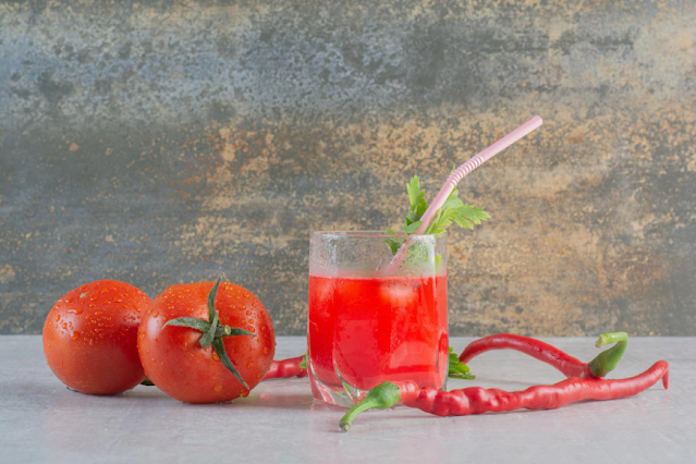 Tomato and pepper cocktail