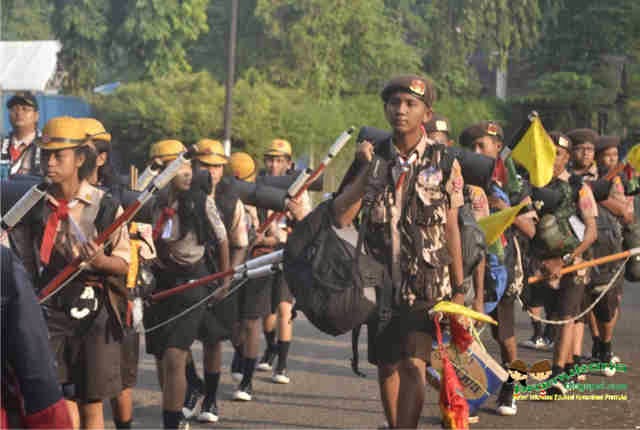  Peralatan  Berkemah Bagi Pramuka 