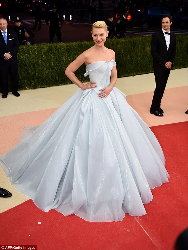 Claire Danes wears light up gown to the Met Gala 2016