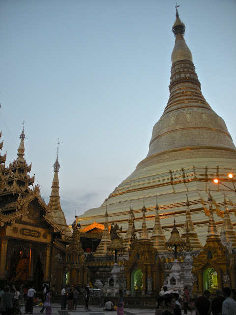 shwedagon pagoda