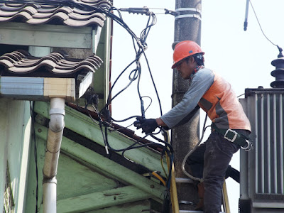 Perbaikan Trafo Listrik PLN Karawang