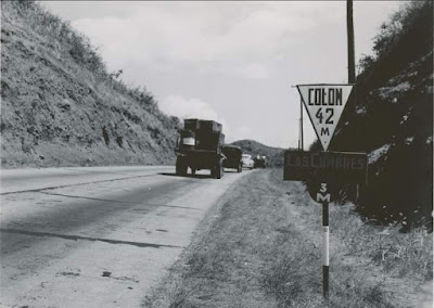 carretera Boyd-Roosevelt o Transístmica en dirección a Colón en 1950