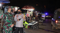 Patroli Gabungan TNI-POLRI Bubarkan Pemuda Yang Berkumpul Malam Hari