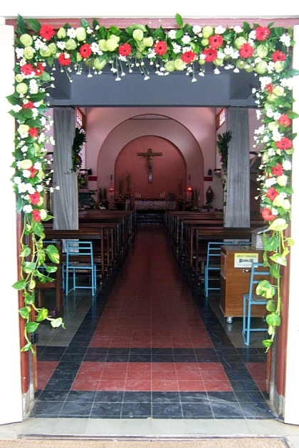 Alamanda Puspita: Dekorasi Sakramen & Pemberkatan Gereja