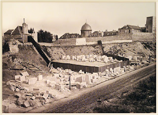 Pierre Emonds, Les Arènes Rue Monge, c. 1871