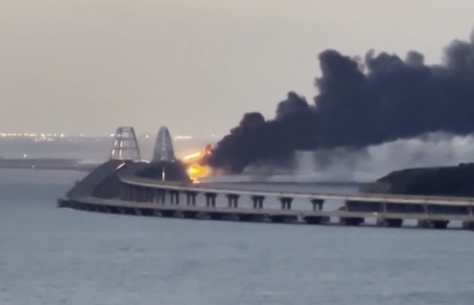  FIRE BREAKS OUT ON THE SOLE BRIDGE CONNECTING THE PENINSULA TO RUSSIA IN THE CRIMEA