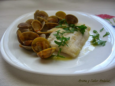 merluza a la plancha con almejas