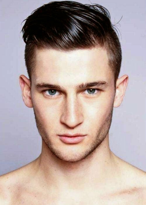 Model rambut undercut untuk pria keren modern saat ini