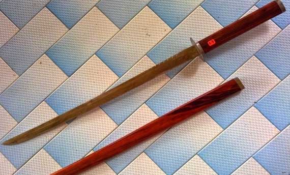 Senjata Tradisional Riau Pedang Jenawi