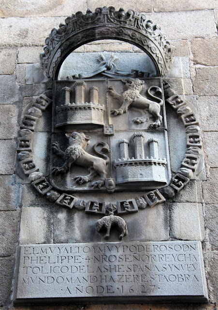 Blasón Felipe IV. Cárcel de Plasencia. 