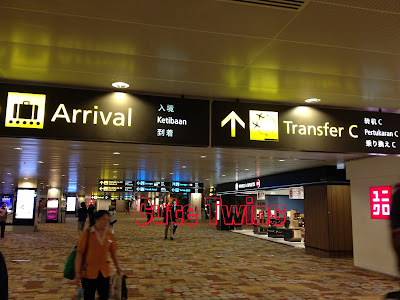Pengalaman Transit di Bandara Changi Singapura