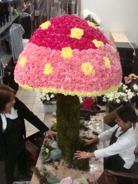 alice in wonderland weddings centerpieces