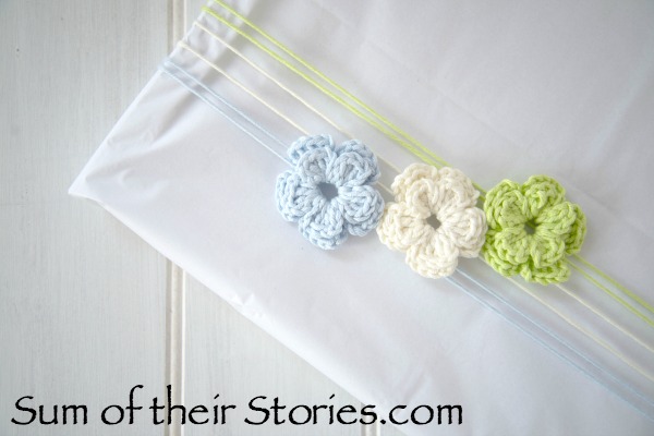 Crochet flowers used or gift wrap