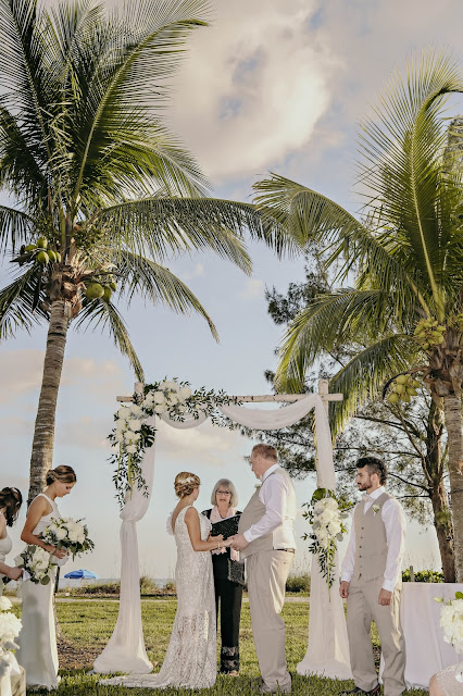 wedding ceremony on sanibel island beach