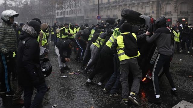 Ανεξέλεγκτη η κατάσταση στο Παρίσι: Σκηνές αντάρτικου πόλης στη γαλλική πρωτεύουσα