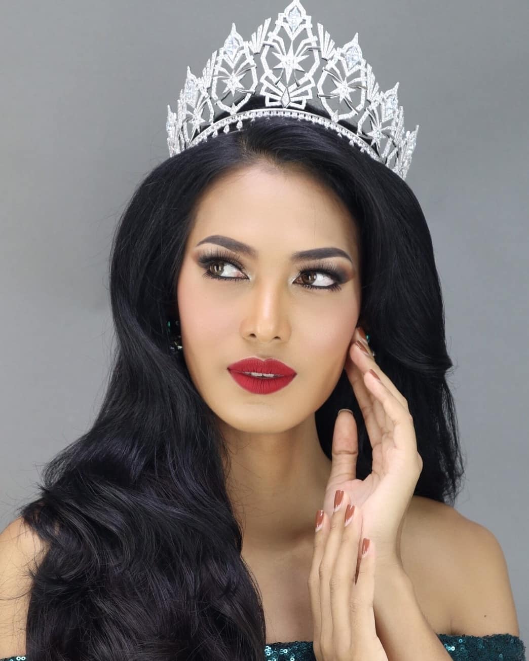 Kulchaya Tansiri most beautiful transgender Thailand beauty pageants Instagram