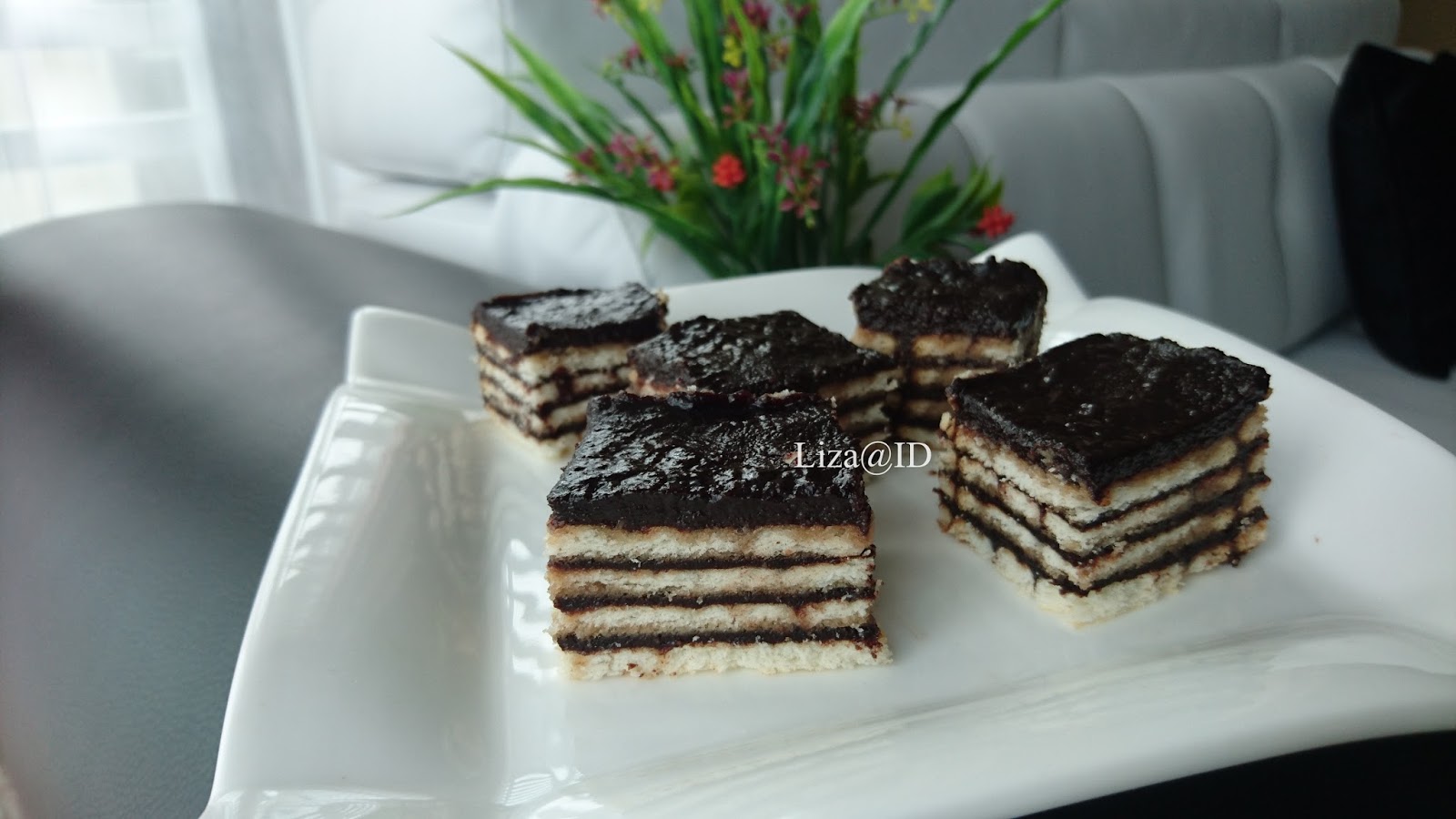 INTAI DAPUR: Kek Batik Biskut Marieversi lembut