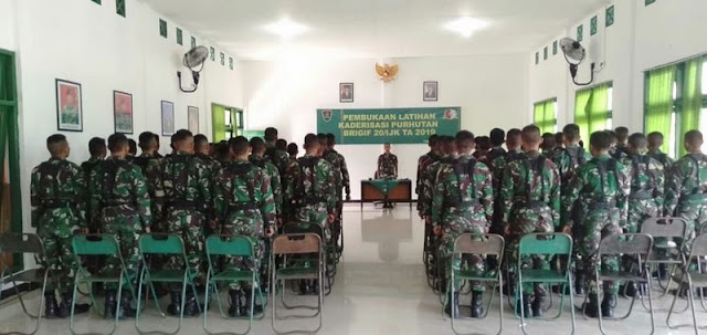 Upacara Pembukaan Latihan Kaderisasi Pertempuran Hutan Brigif 20 Kostrad di Timika