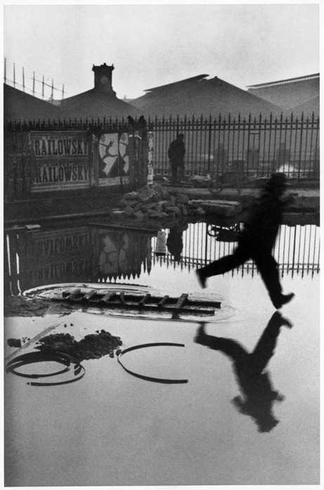 Henri_Cartier-Bresson_Behind_Saint-Lazare_Train_Station_1932