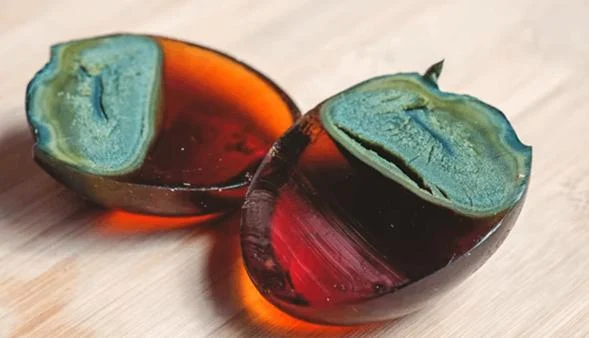 Telur rebus china - century egg