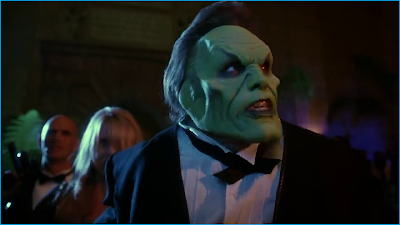 The Mask (1994) - Movie Screen Shot 10