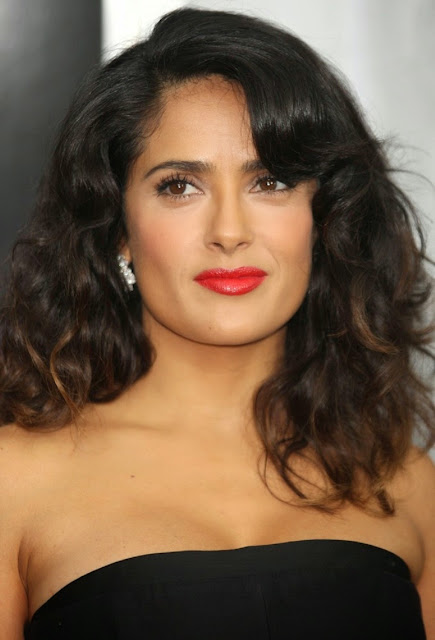 Spicy and Hot Salma Hayek Wallpapers Free Download