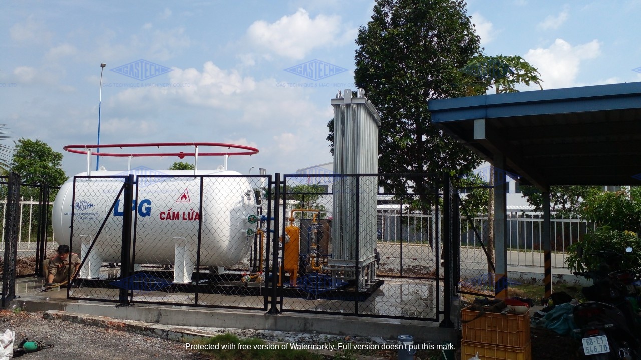 Trạm lpg 5 tấn với hóa hơi không dùng điện 100kg/hr hoạt động 24/7 sản phẩm do gastech sản xuất , sản phẩm thân thiện với môi trường