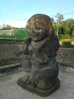 dwarapala candi penataran