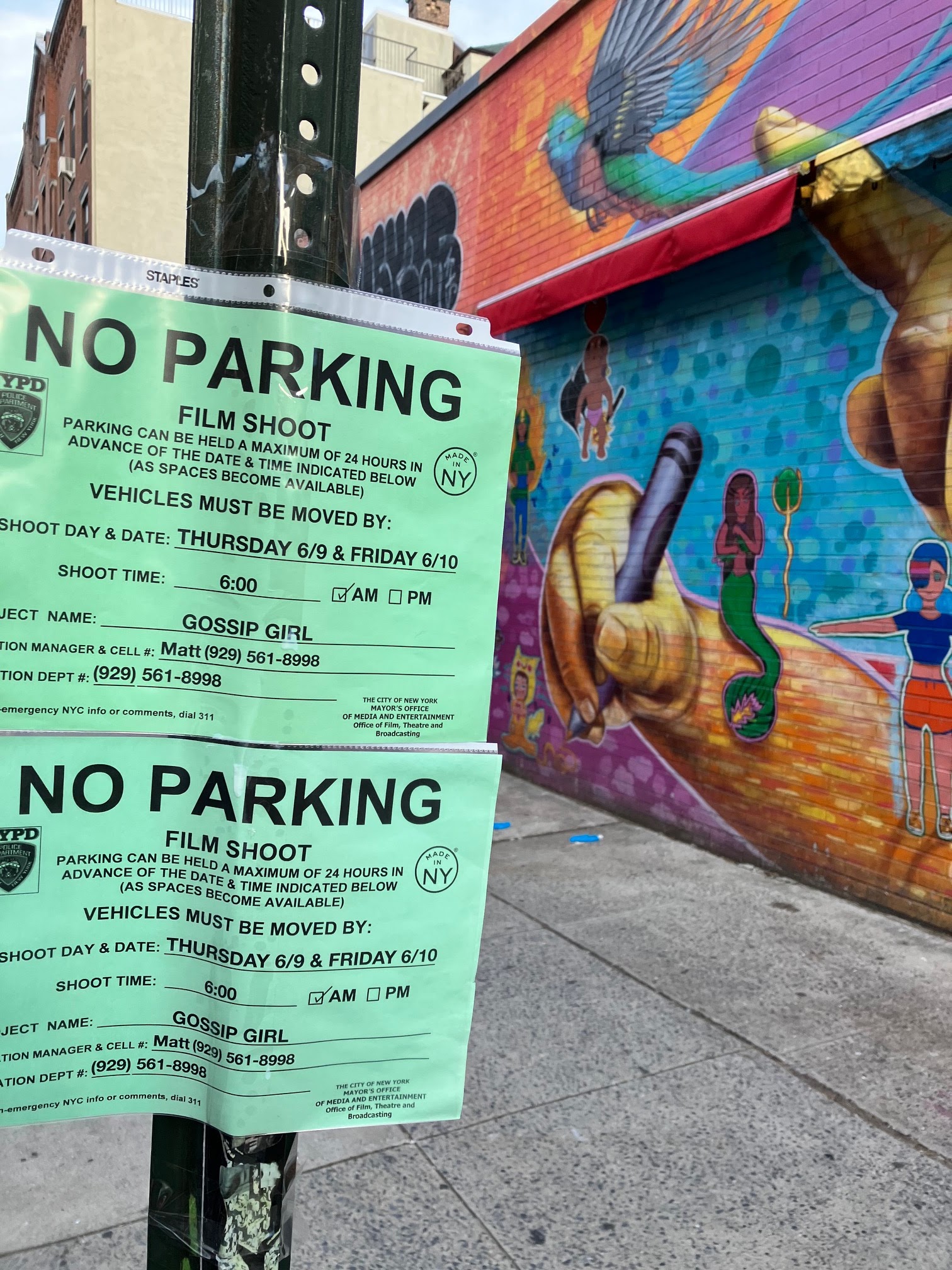EV Grieve: Filming notices for 'Gossip Girl' outside Key Food; see you in  the aisles xoxo