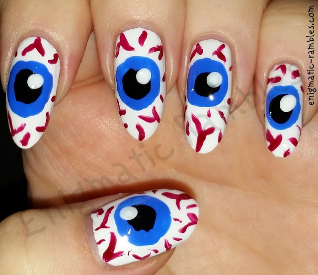 eyeball-nails-nail-art-freehand