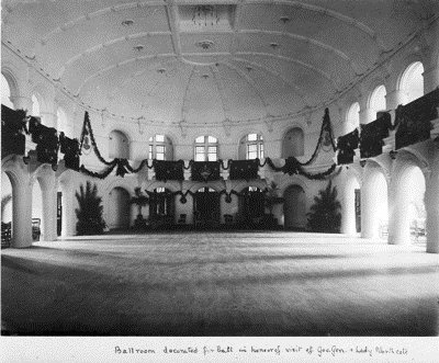 Ballroom House3