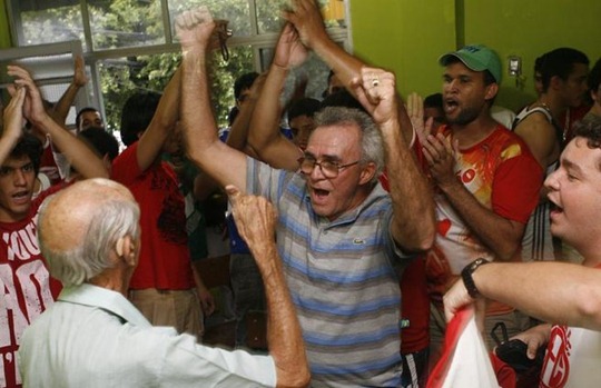 ... mas depois comemorou muito a classificação. Foto: A Crítica